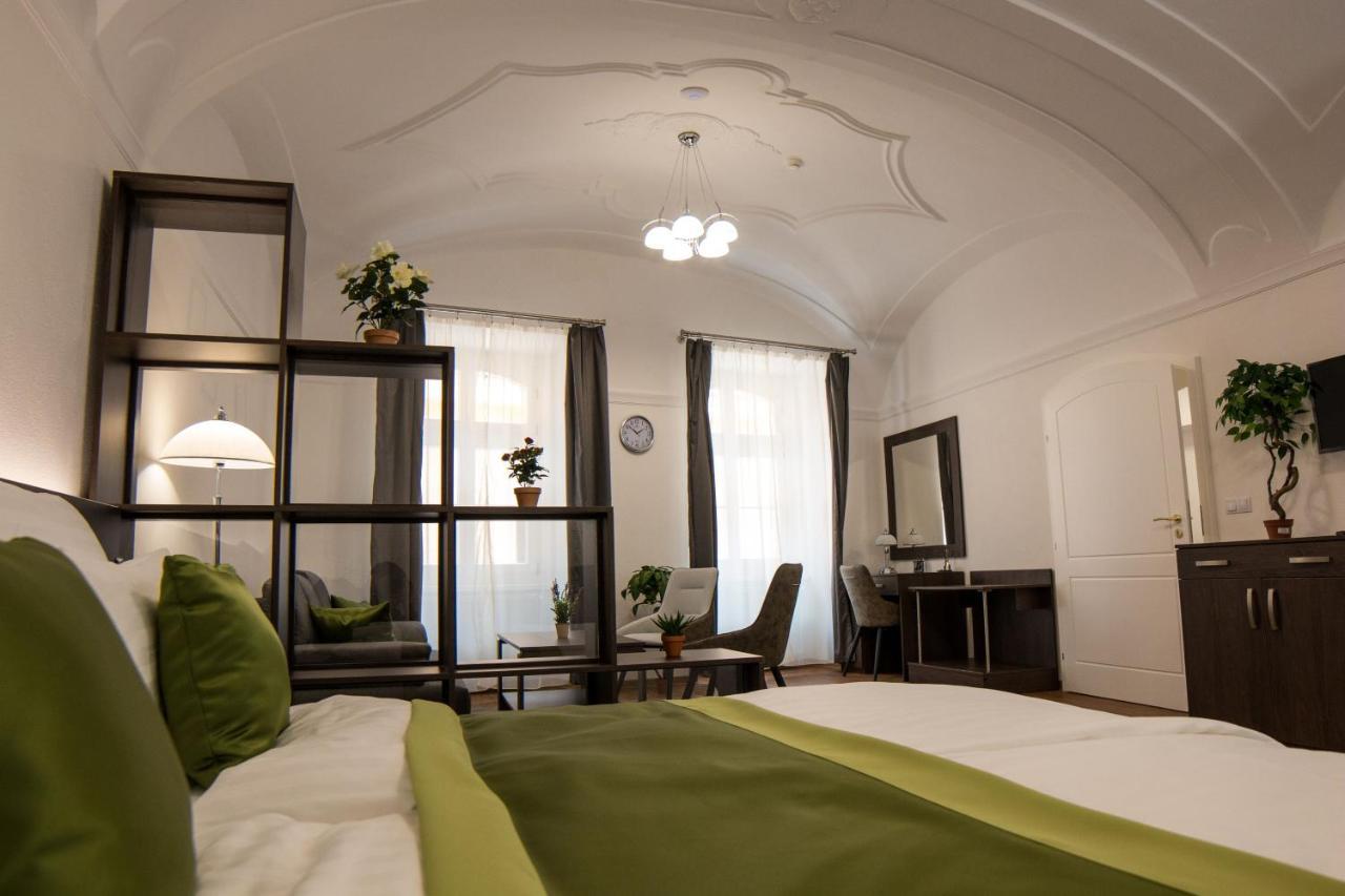Mecset Apartman Eger Esterno foto