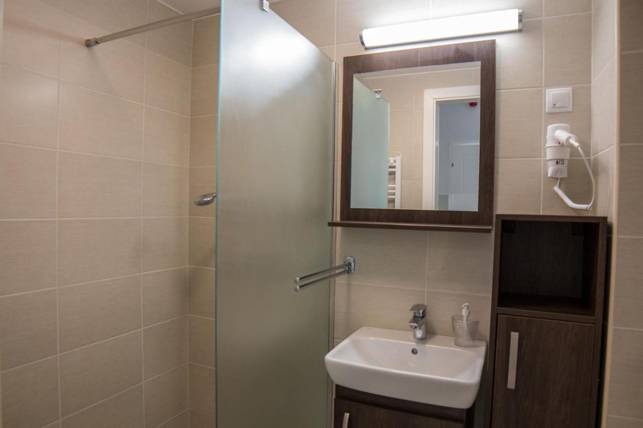 Mecset Apartman Eger Esterno foto