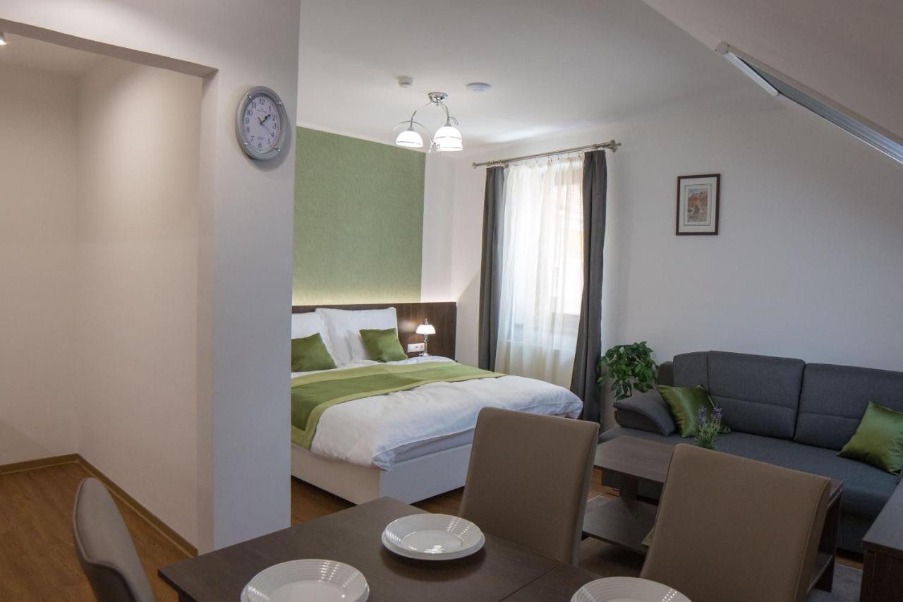 Mecset Apartman Eger Esterno foto
