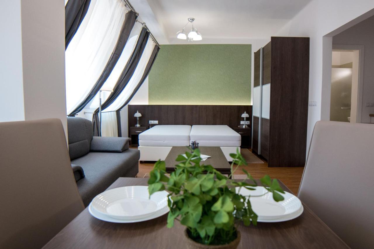 Mecset Apartman Eger Esterno foto