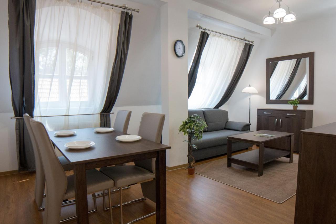 Mecset Apartman Eger Esterno foto